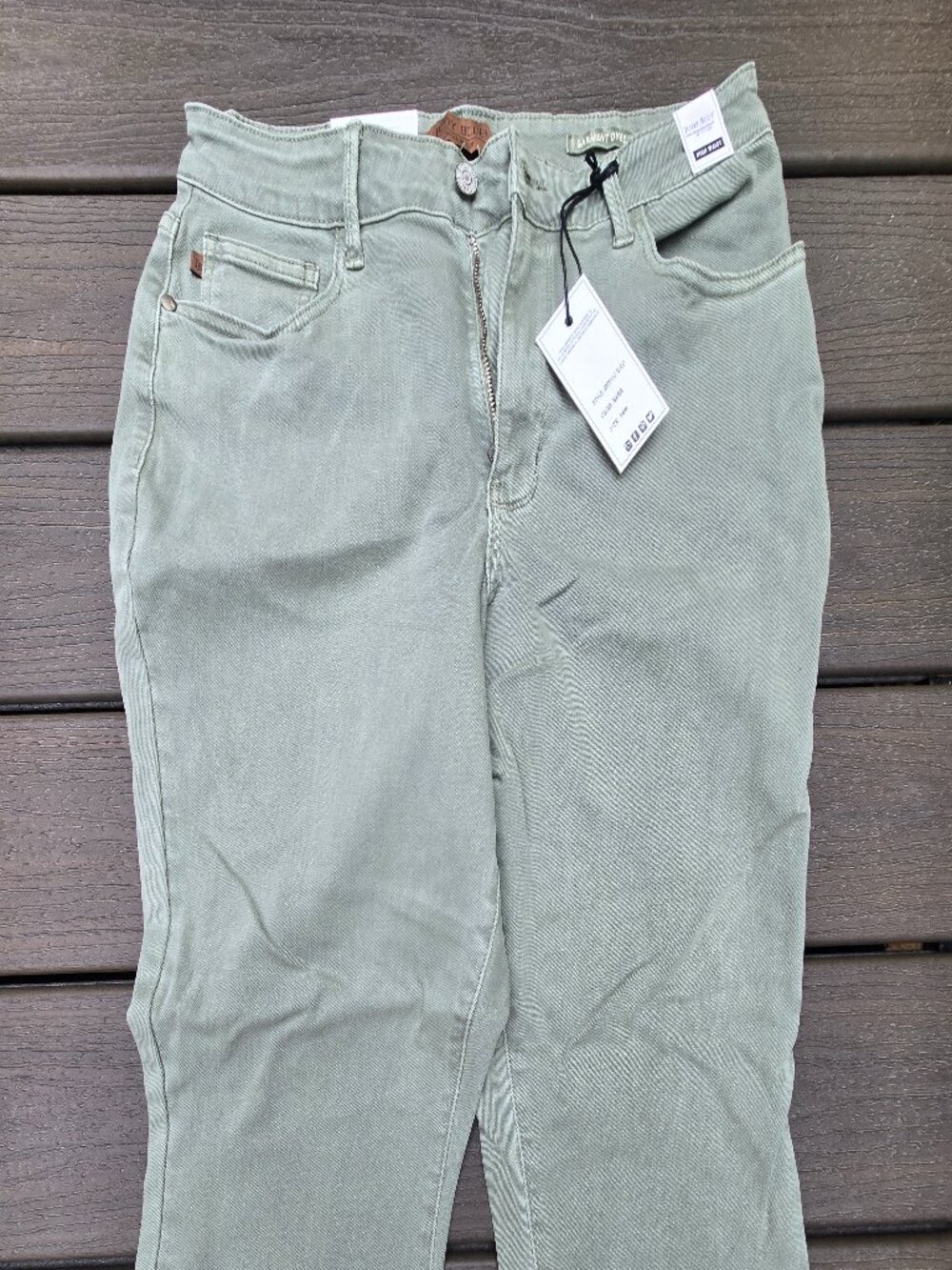 Judy Blue, sage green capris, sz 14W